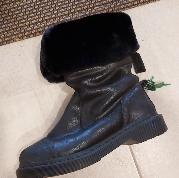 ✨host pick✨Doc Martens Pasha in Black Crackle Suede - Picture 7 of 11